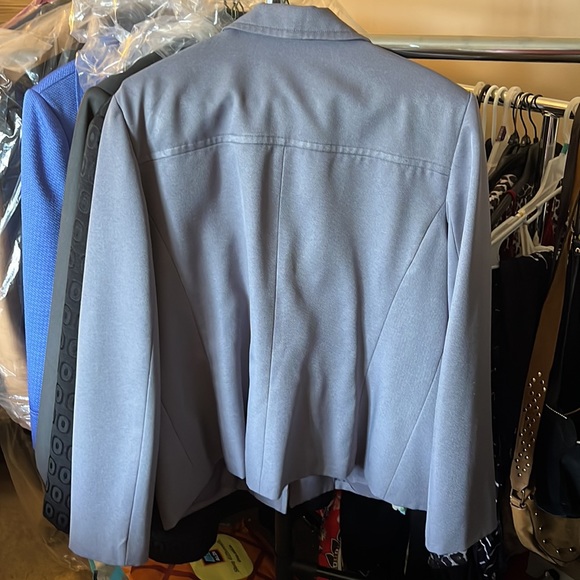 Jacket - Picture 2 of 4